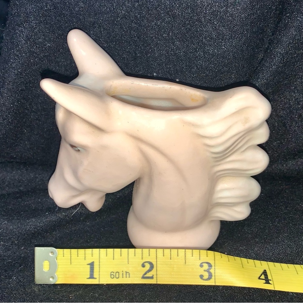 Pair of White Ceramic Horse Head Vases – Top-Through Hole – Vintage Style - Picture 9 of 12